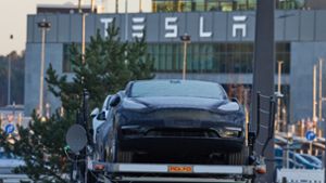 Werk in Grünheide: Tesla zu Personalabbau: Keine 3000 Stellen betroffen