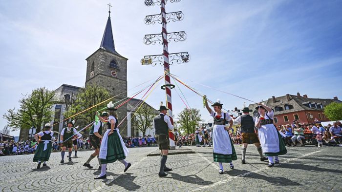 Weißenstadt: Maibaumfest wie aus dem Bilderbuch