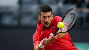 Djokovic bei Turnier in Rom von Flasche am Kopf getroffen
